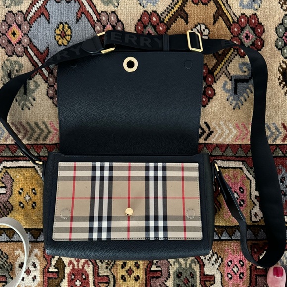 Burberry Medium Note Leather & Vintage Check Crossbody Bag - Picture 5 of 12